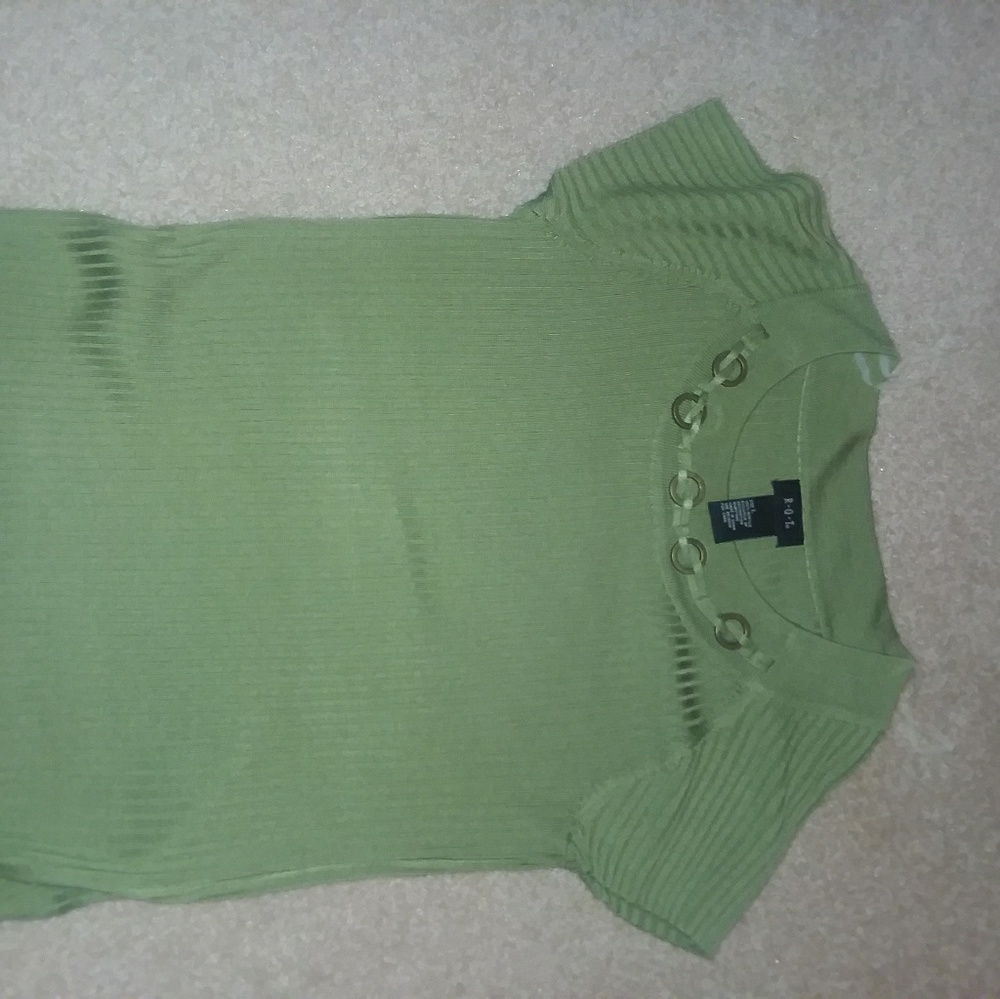 Nice pretty green sweater